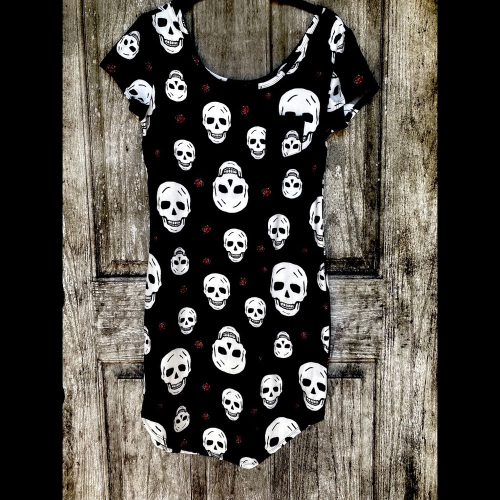 Skull dress ☠️